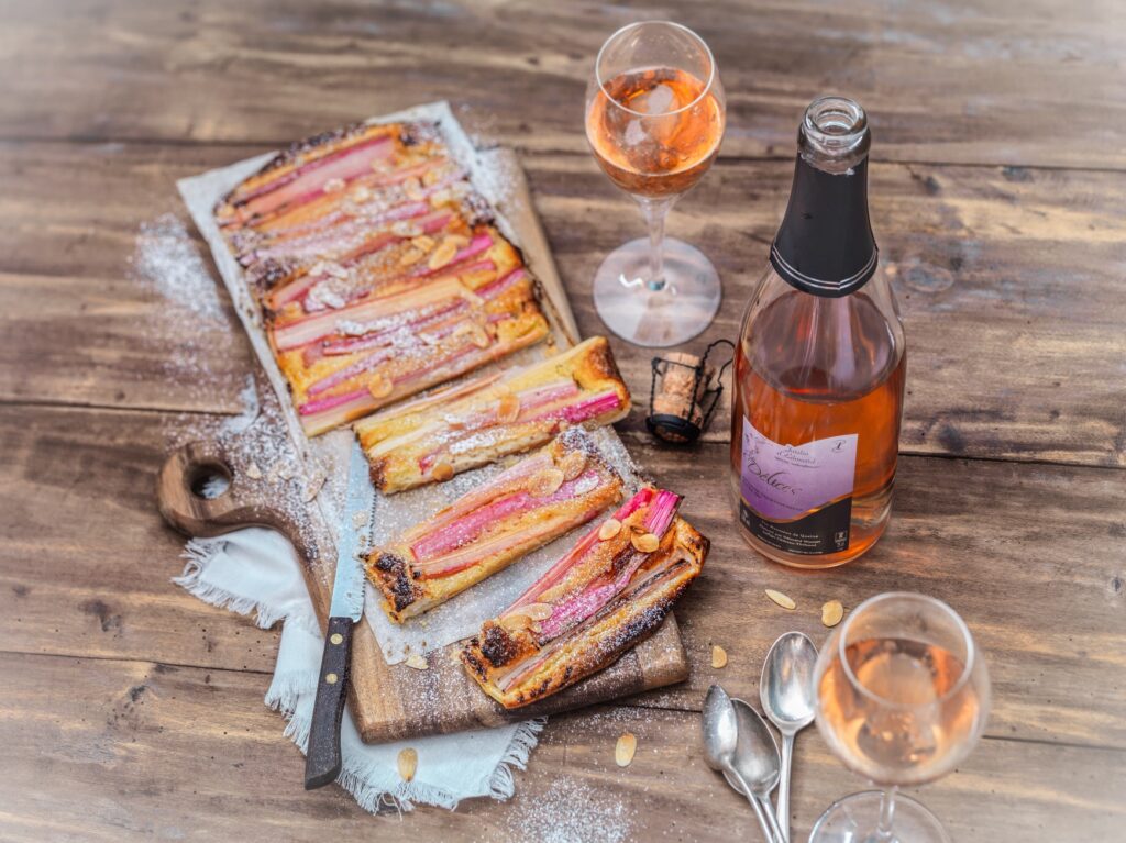 Rosé pétillant Délice avec de la tarte